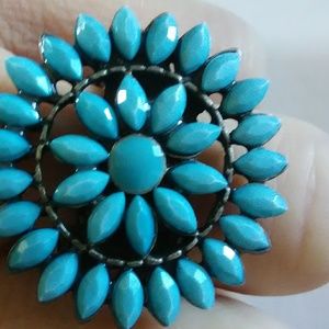 Costume jewelry stretchy band ring